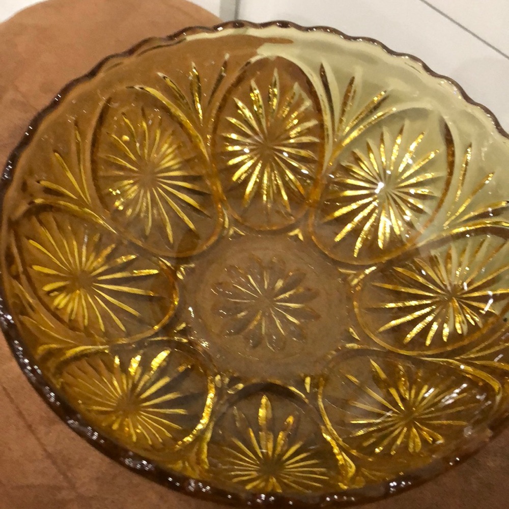 Anchor Hocking  medallion(Easter egg design ) amber with scalloped
